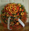 Coroana funerara cu trandafiri, gerbera si crizantema portocalie