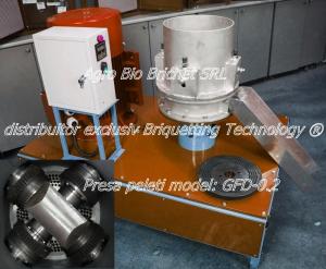 Presa Peleti rumegus sau paie GFD-0.2 Fermier - 250 kg/ora, Briquetting  Technology - AGRO BIO BRICHET SRL