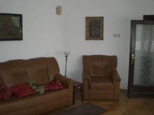 Apartament de inchiriat  3 camere living+2 dormitoare situat ultracentral Plantelor Pache Protopopescu