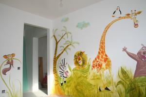 Pictura decorativa camera copii, dominoart - SC DOMINO ART SRL